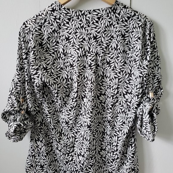 Ivanka Trump black and white blouse - Picture 3 of 6